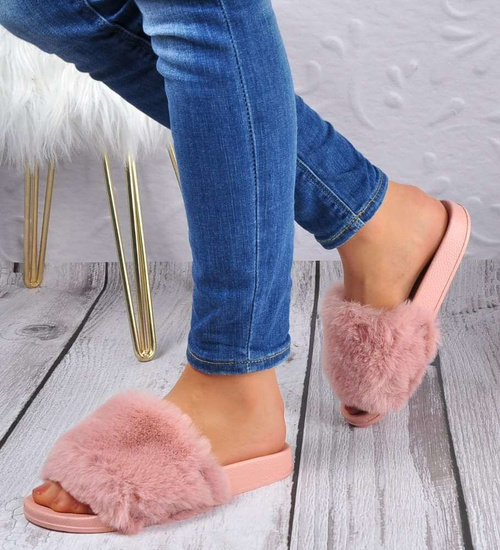 Różowe klapki damskie z futerkiem /G9-2 4511 S109/