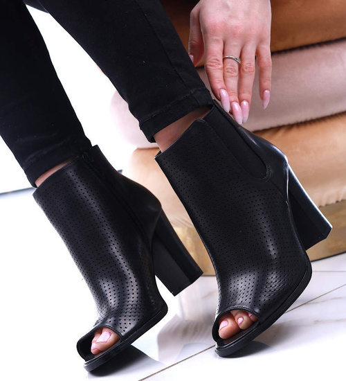 Otwarte wiosenne botki na obcasie Czarne /E9-2 13695 S393/