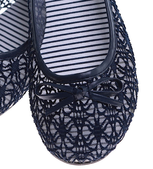 Granatowe balerinki z koronki /G12-2 16122 T182/