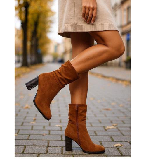 Karmelowe eleganckie botki na obcasie /C3-2 18411 W385/