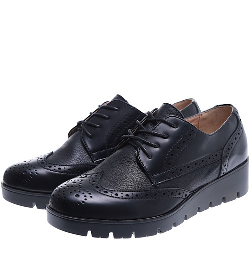 Sznurowane czarne półbuty na niskim obcasie /F9-3 15754 T223/