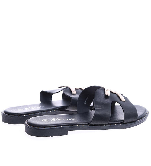 Płaskie czarne klapki damskie z ozdobą /B6-3 14435 T336/