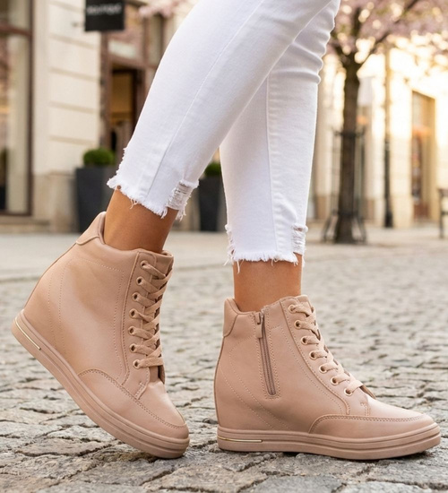 Beżowe sneakersy damskie na koturnie /B6-2 12824 T796/