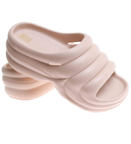 Plażowe beżowe klapki basenowe na platformie /C7-1 17700  G181/