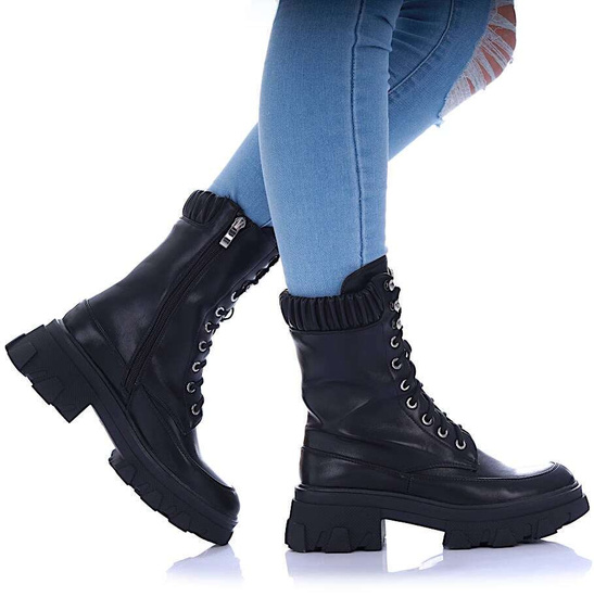 Sznurowane czarne glany trapery na platformie /F9-1 17183 T312/