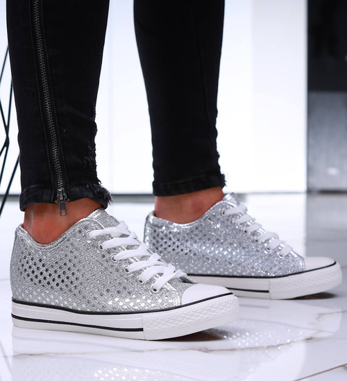 Srebrne trampki sneakersy na niskim koturnie /A10-2 16548 G8-61/
