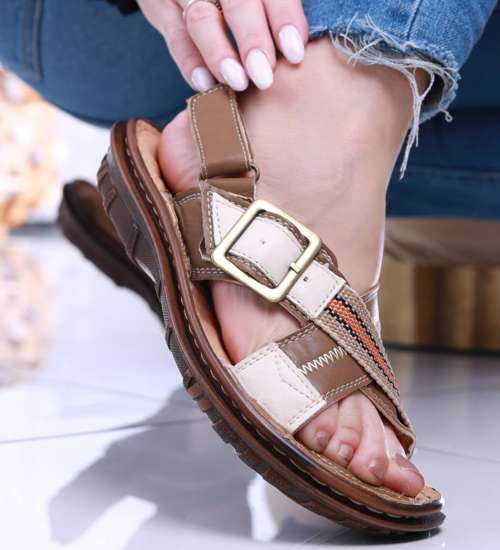 Damskie beżowe sandały /F8-3 13980 T098/ Damskie beżowe sandały /F8-3 13980 T098/