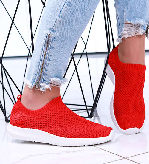 Wsuwane czerwone damskie buty sportowe /B6-3 15730 T184/