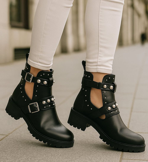 Czarne damskie botki z wycięciami /G13-3 13400 T198/