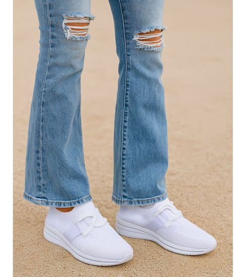 Białe wsuwane buty sportowe /C4-1 17112 W102 +h2/