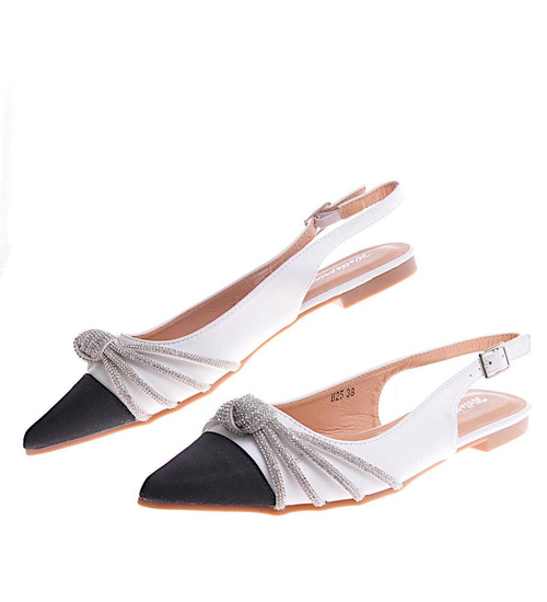 Białe sandały na płaskim obcasie /G5-2 12081 T394