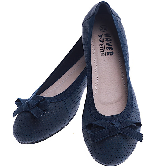 Granatowe ażurowe balerinki z kokardką /B3-2 13752 S199/