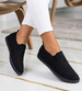 Wsuwane czarne tenisówki slip on /A5-2 18676 T242/