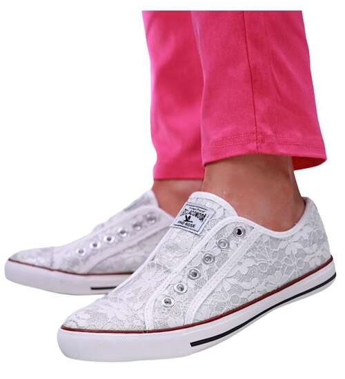 Wsuwane białe trampki damskie /F9-2 16493 G8-6/