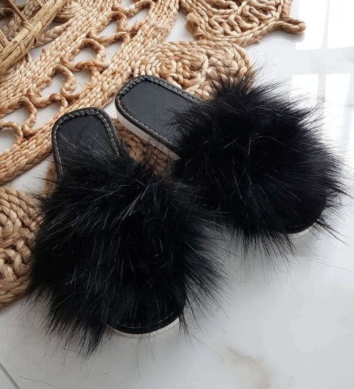 Klapki z futerkiem na grubym spodzie Czarne /E1-1 6925 S197/