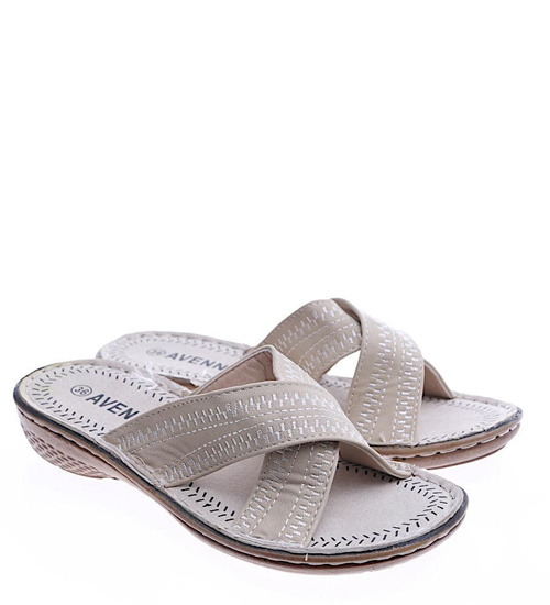 Beżowe damskie klapki na niskim obcasie /H2-B1-2 13990 T037/