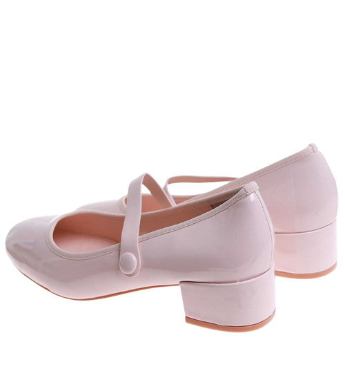 Beżowe czółenka z paskiem na niskim obcasie /C1-3 17732 W182/