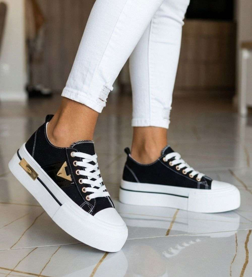 Czarne trampki na wysokiej platformie /B2-1 18788 W233/