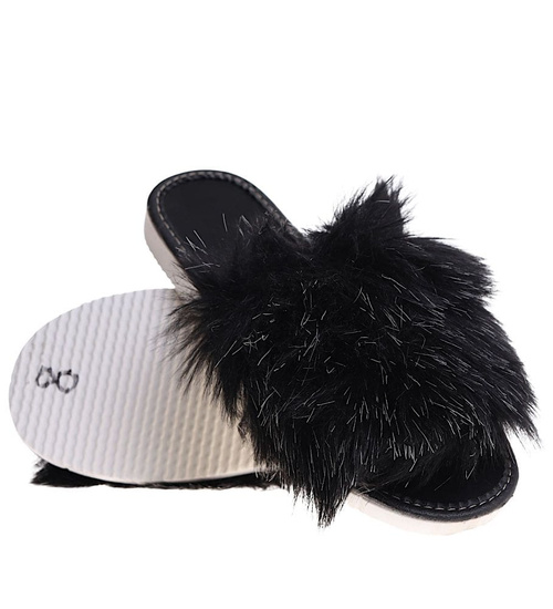 Klapki z futerkiem na grubym spodzie Czarne /E1-1 6925 S197/