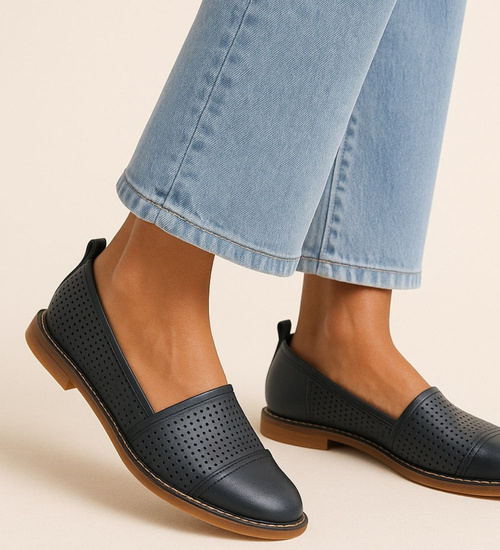 Ażurowe czarne baleriny /G4-1 11316 T049/