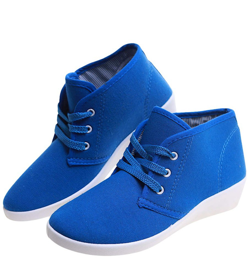 Sznurowane niebieskie trampki na niskim koturnie /C2-3 11145 S193/