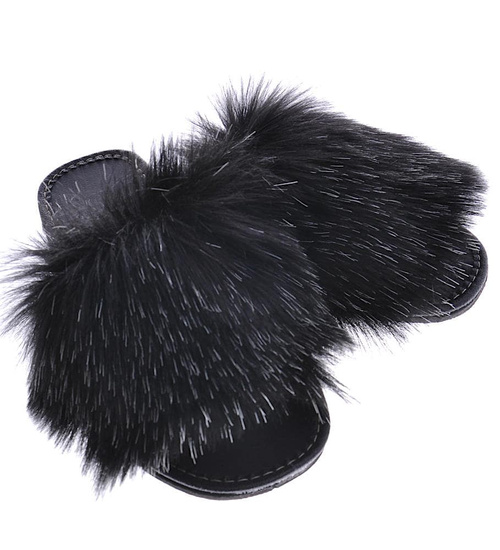 Czarne kapcie domowe klapki z futerkiem /A4-1 6169 S195/