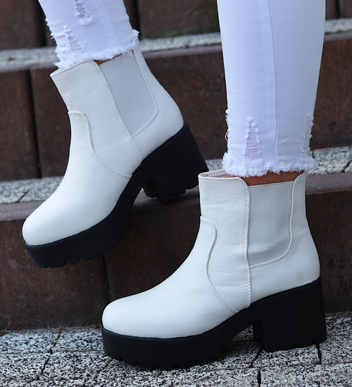Ocieplane białe botki na platformie /C6-2 16619 T142/