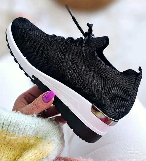 Czarne trampki damskie na koturnie /G6-2 17421 T290/