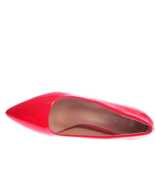 Czerwone czółenka na słupku /E10-3 11829 T592/