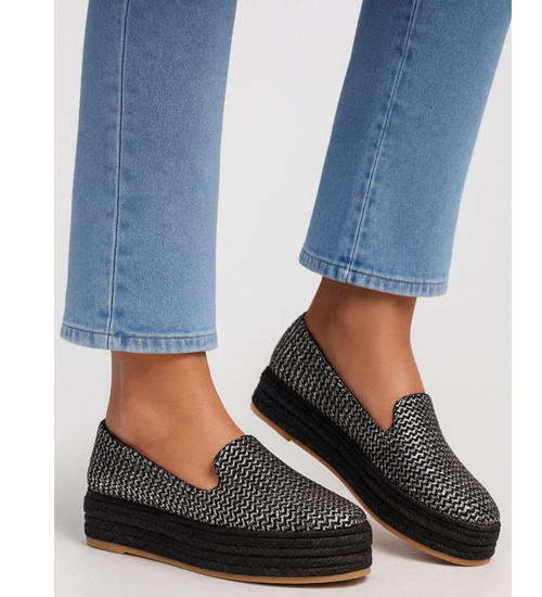 Czarne wsuwane półbuty espadryle na platformie /C5-1 17227 G9-84/