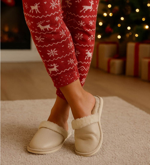 Skórzane beżowe kapcie damskie z wełną /D3-1 18465 S196/