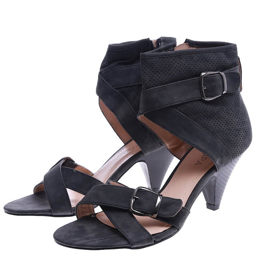 Czarne sandały damskie na niskim obcasie /D8-3 14376 T069/