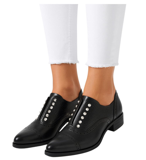 Ażurowe czarne półbuty oxfordy /J4-3 13326 T131 H2/
