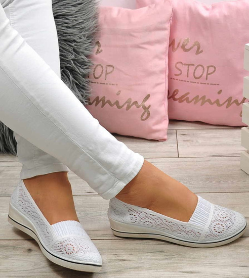 Wsuwane koronkowe tenisówki na koturnie /E7-3-1 Ae371 S186/ 