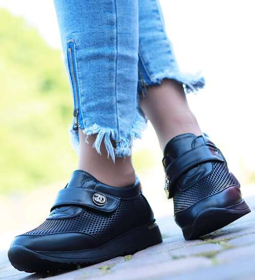 Czarne dziewczęce półbuty na rzepy /C6-2 14941 T039/