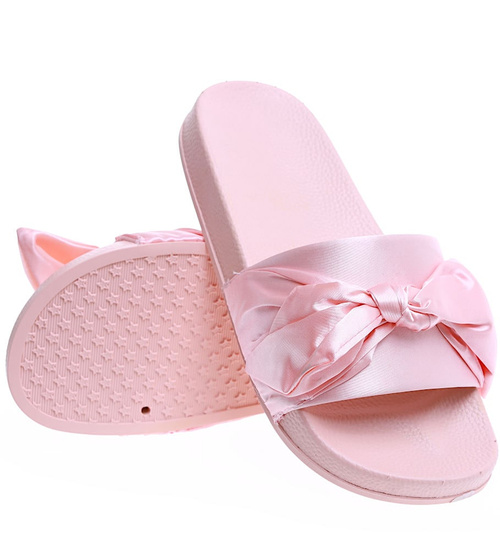 Różowe klapki damskie z kokardą /c7-2 4196 S096/