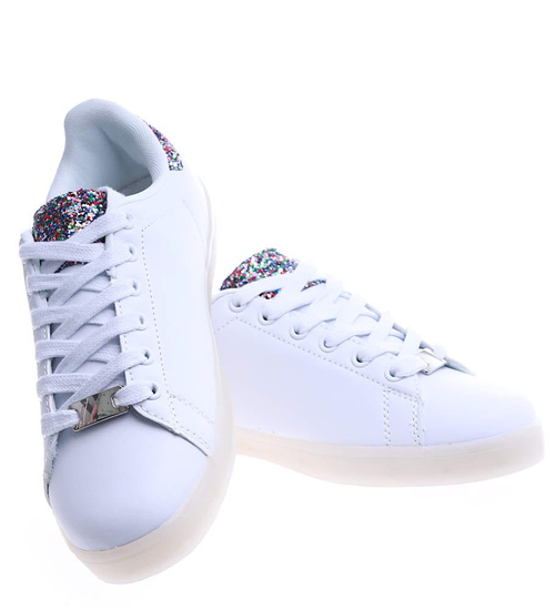 Sznurowane białe damskie trampki /E8-1 13965 S197/