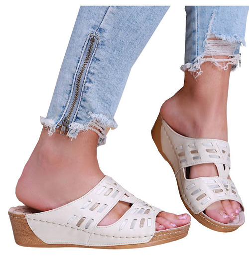 Beżowe damskie klapki na koturnie i platformie /D5-3 16140 S380/