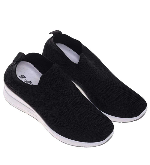 Czarne wsuwane trampki na koturnie /G2-2 18660 T112/