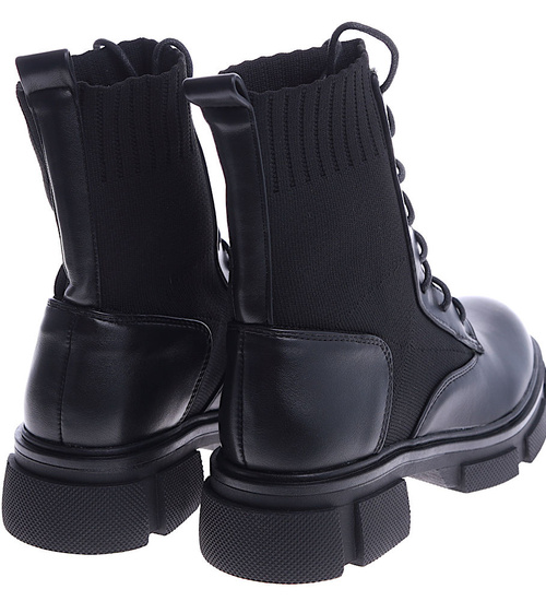 Czarne trapery damskie z elastyczną cholewką /D6-1 14849 T6/