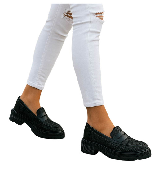 Czarne półbuty loafersy damskie /B6-3 18236 W142/