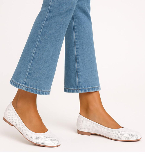 Ażurowe balerinki białe /A2-2 +h2 11274 T191/