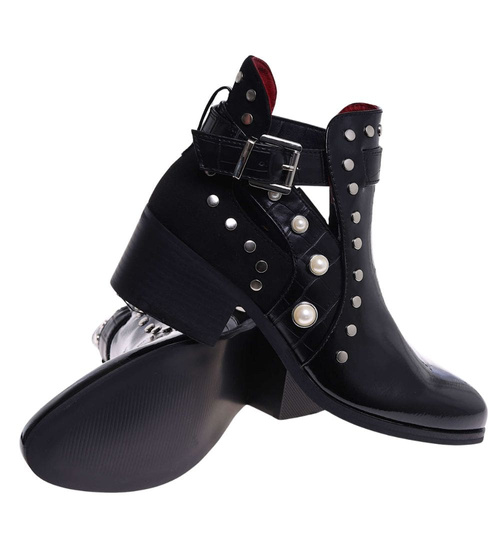 Czarne botki lakierowane na niskim obcasie /F2-1 15233 T187/