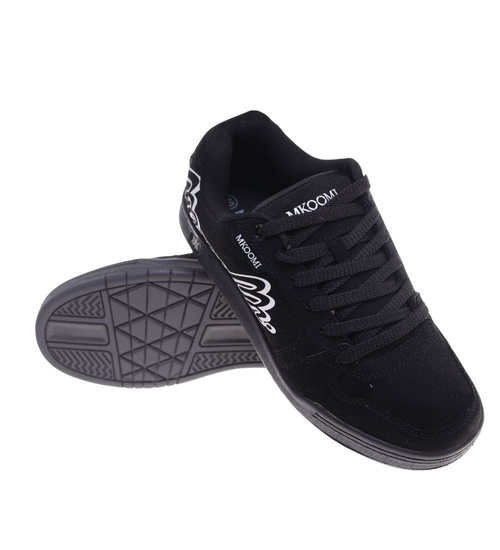 Sznurowane czarne trampki damskie z napisem ost507