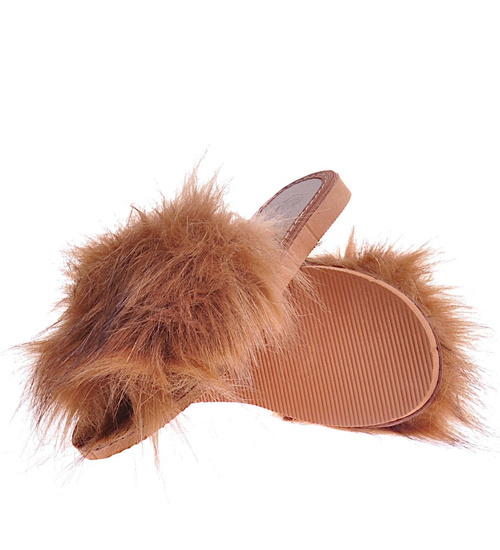 Klapki z futerkiem Jasny brąz  /A5-1 10860 S197/