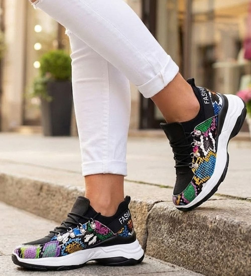 Damskie buty sportowe na platformie Czarne /G8-2 12392 S394/