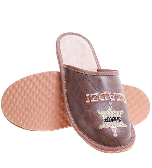 Brązowe kapcie na prezent SUPER DZIADEK SZERYF /C2-1 6596 S198-5/
