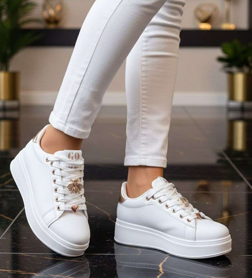 Białe sznurowane damskie trampki na platformie /B5-3 16211  T535/