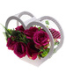 Kompozycja kwiatowa- fioletowe róże w dużym białym sercu /Komp111 P424/