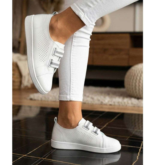 Białe ażurowe tenisówki wsuwane /E7-3 18705 T185/